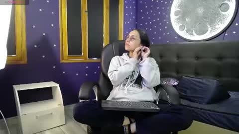 Snapshot of katalina07 chatting on 06/18/26, 05:06 Katalina online show from 06/18/26, 05:06
