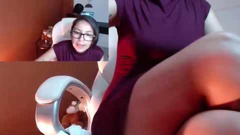 Snapshot of katalina_dm chatting on 12/14/24, 04:34 Katalina online show from 12/14/24, 04:34