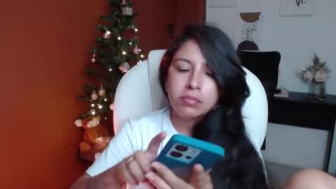 Snapshot of katalina_dm chatting on 12/27/24, 02:04 Katalina online show from 12/27/24, 02:04