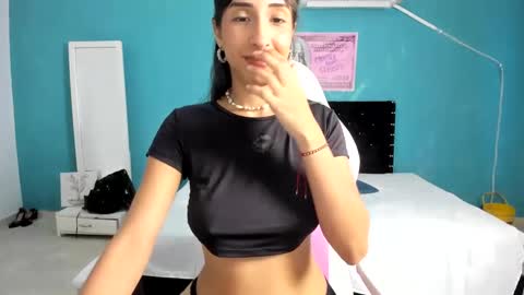 Snapshot of katalina_hot45 chatting on 02/08/25, 06:01 katalina_hot45 online show from 02/08/25, 06:01