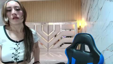 Katalina  online show from 04/24/26, 08:33