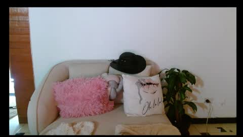 Katalina online show from 04/11/26, 02:16