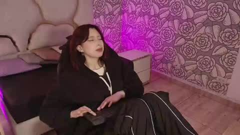 katana_tay online show from 12/15/25, 11:58