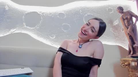 Kate online show from 11/19/25, 09:48