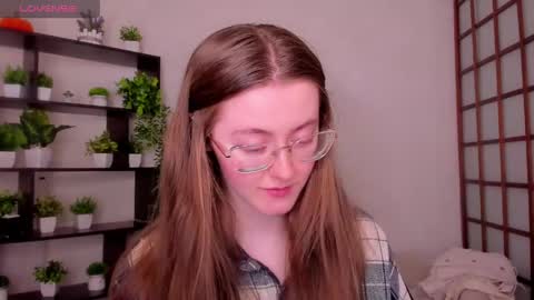 Snapshot of kate_cuddle chatting on 05/12/26, 02:30 Kate online show from 05/12/26, 02:30