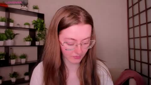 Snapshot of kate_cuddle chatting on 05/14/26, 02:07 Kate online show from 05/14/26, 02:07