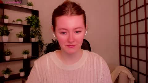 Snapshot of kate_cuddle chatting on 05/21/26, 02:18 Kate online show from 05/21/26, 02:18