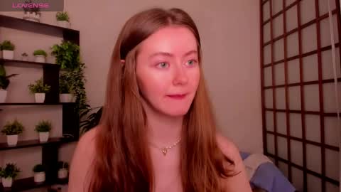 Snapshot of kate_cuddle chatting on 05/28/26, 02:20 Kate online show from 05/28/26, 02:20