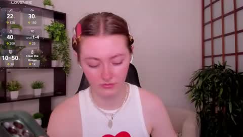 Snapshot of kate_cuddle chatting on 07/16/26, 02:39 Kate online show from 07/16/26, 02:39
