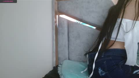 Snapshot of kate_davies chatting on 01/29/25, 10:43 kate online show from 01/29/25, 10:43