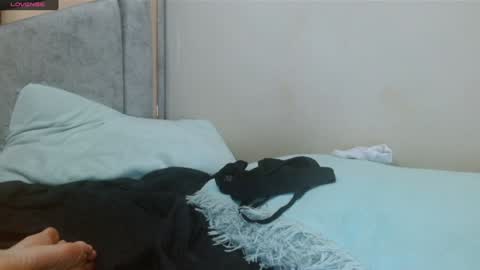 Snapshot of kate_davies chatting on 02/06/25, 11:48 kate online show from 02/06/25, 11:48