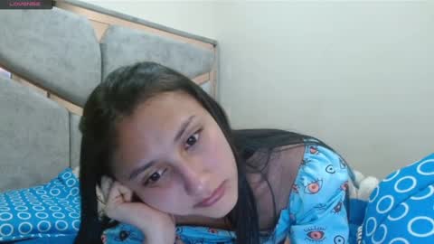 Snapshot of kate_davies chatting on 02/15/25, 04:03 kate online show from 02/15/25, 04:03