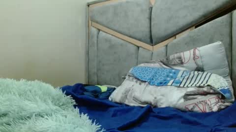 Snapshot of kate_davies chatting on 02/28/25, 12:43 kate online show from 02/28/25, 12:43