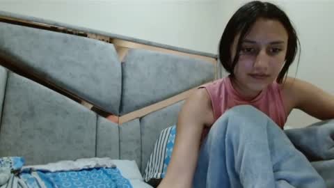 Snapshot of kate_davies chatting on 03/10/25, 12:51 kate online show from 03/10/25, 12:51