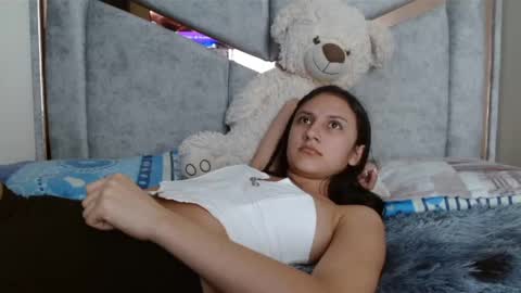 Snapshot of kate_davies chatting on 03/11/25, 05:46 kate online show from 03/11/25, 05:46