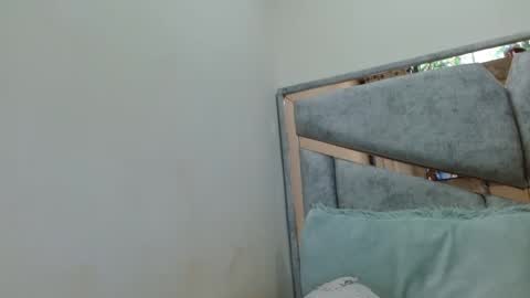 Snapshot of kate_davies chatting on 10/04/25, 11:03 kate online show from 10/04/25, 11:03