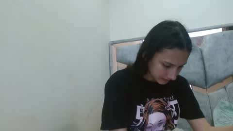 Snapshot of kate_davies chatting on 10/19/25, 10:32 kate online show from 10/19/25, 10:32