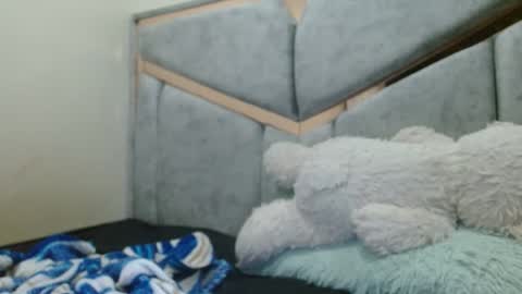 Snapshot of kate_davies chatting on 10/29/25, 12:35 kate online show from 10/29/25, 12:35