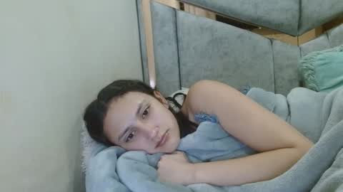 Snapshot of kate_davies chatting on 10/30/25, 12:12 kate online show from 10/30/25, 12:12