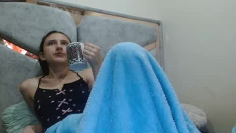 Snapshot of kate_davies chatting on 12/01/25, 11:43 kate online show from 12/01/25, 11:43