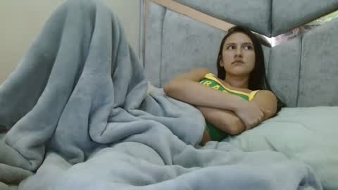 kate online show from 04/18/26, 10:32