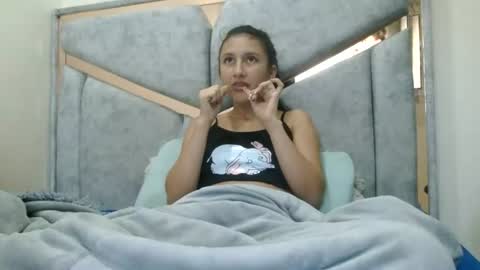 Snapshot of kate_davies chatting on 06/23/26, 10:41 kate online show from 06/23/26, 10:41