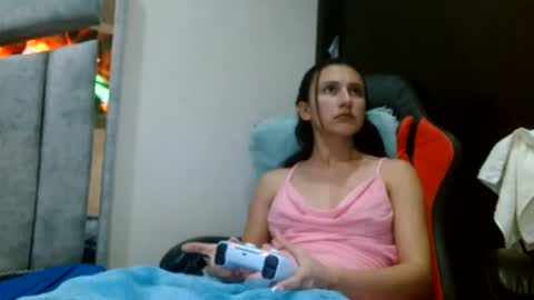 Snapshot of kate_davies chatting on 07/01/26, 12:34 kate online show from 07/01/26, 12:34
