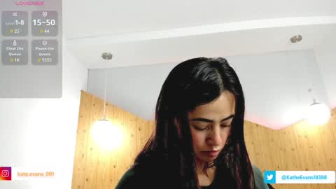 Snapshot of kate_evans1 chatting on 01/25/25, 04:46 Kate Evans online show from 01/25/25, 04:46