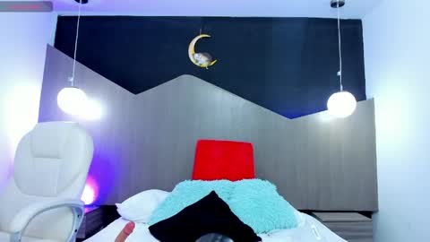 Kate Evans online show from 04/23/26, 12:29