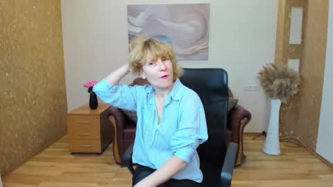 Kate Jackson online show from 11/19/25, 08:03