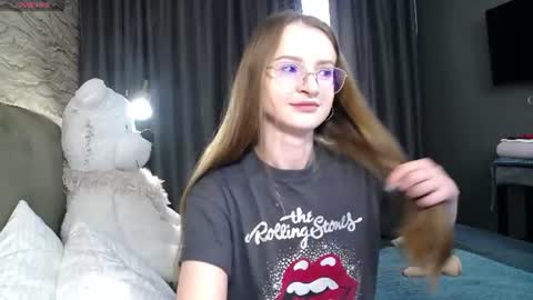 Snapshot of kate_jonson chatting on 07/03/26, 06:31 .Be kind and gentle with me and I will do my best for you. online show from 07/03/26, 06:31