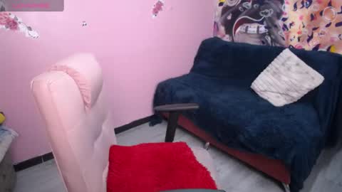 kate_lawrence_ online show from 02/07/25, 05:41