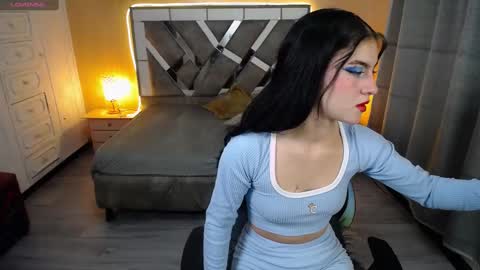 Snapshot of kate_lawrence_ chatting on 02/20/25, 03:12 kate_lawrence_ online show from 02/20/25, 03:12