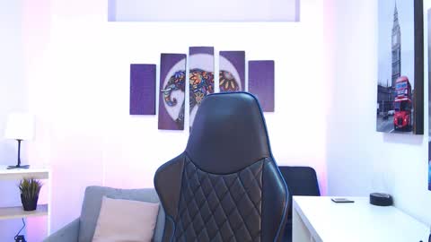 Kate  online show from 11/04/25, 10:47