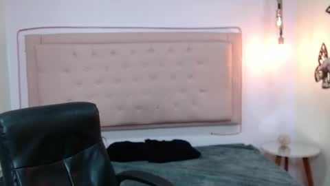 kate online show from 09/26/25, 03:32