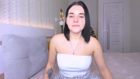 KATE online show from 01/11/25, 01:22