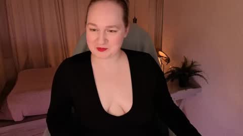 Kate   Follow me dear  online show from 05/20/26, 01:28
