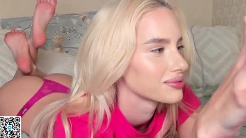 Snapshot of katebremar chatting on 12/12/24, 11:14 online show from 12/12/24, 11:14