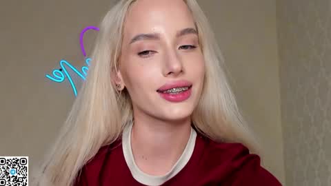 Snapshot of katebremar chatting on 12/14/24, 12:44 online show from 12/14/24, 12:44