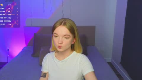 Snapshot of katebunnys chatting on 04/27/26, 11:08 katebunnys online show from 04/27/26, 11:08