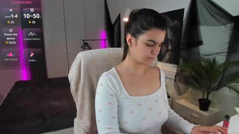 Kate online show from 11/30/25, 09:41