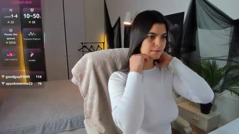 Kate online show from 12/16/25, 09:42