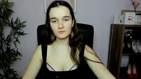 Snapshot of katedesire chatting on 02/02/25, 02:13 Kate  online show from 02/02/25, 02:13