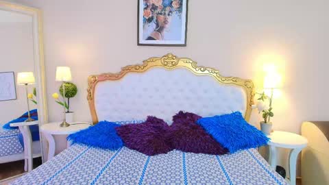 katee Martinez online show from 04/15/26, 07:58