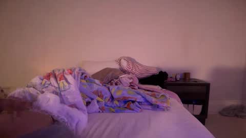 kateharperr online show from 09/23/25, 06:16