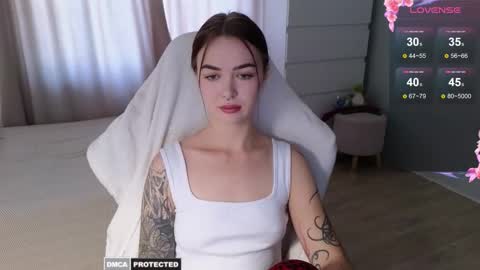 Snapshot of kateleoo chatting on 09/18/25, 06:26 Im Kate online show from 09/18/25, 06:26