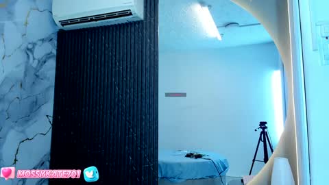 Im Katherine but call me Kate  online show from 01/17/25, 12:10