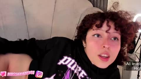 Im Katherine but call me Kate  online show from 02/12/25, 06:19