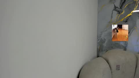 Im Katherine but call me Kate  online show from 09/21/25, 12:18