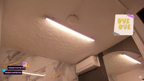 Im Katherine but call me Kate  online show from 02/25/26, 11:53